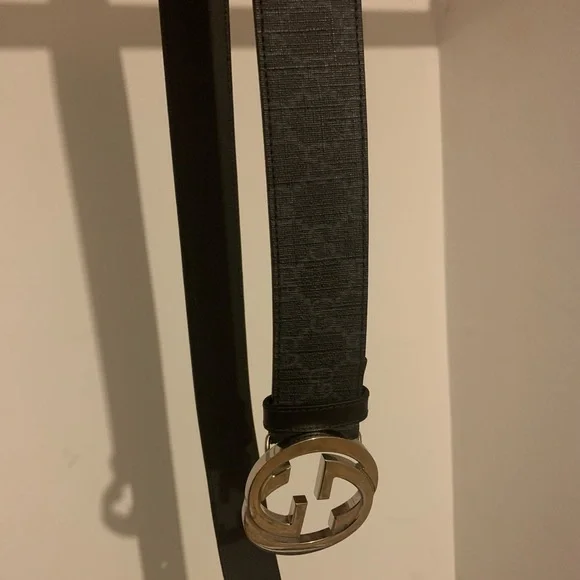 Gucci | Accessories | Gucci Belt Only Worn Twice One Of  display picture 1
